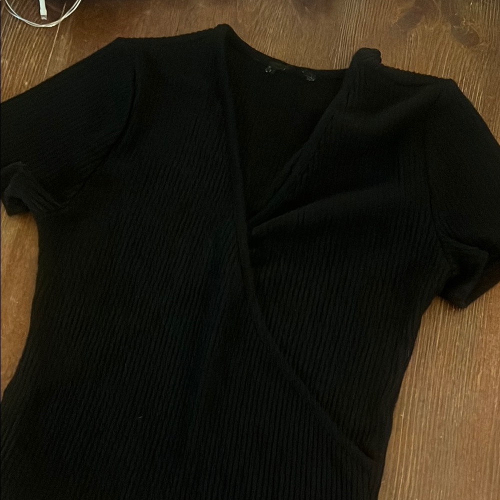 Faux wrap crop top - Picture 2 of 8